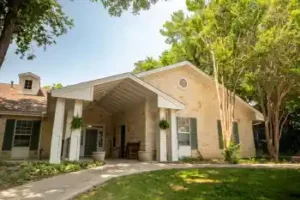 Colonial Gardens Of Fort Worth Fw1