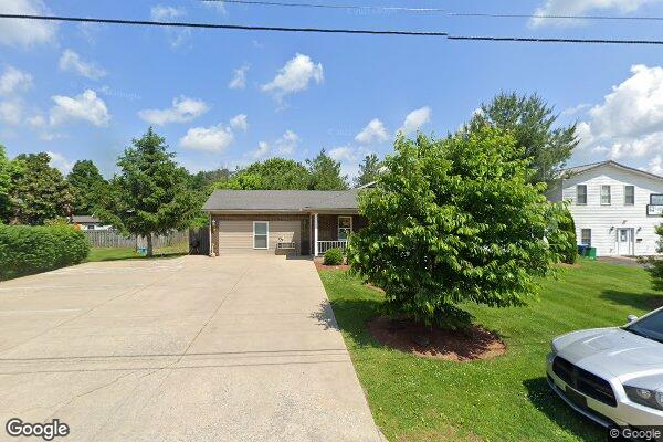 Hometown Manor Of Lawrenceburg, Llc